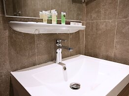 Sela Hotel