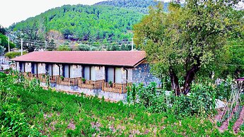 Dedehan Retreat Otel
