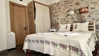 Dedehan Retreat Otel
