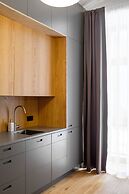 MN6 Luxury Suites by Adrez Living