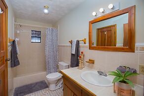 Roatan Ocean View- 2nd Floor 2 Bedroom Apts by RedAwning