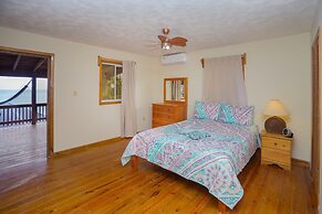 Roatan Ocean View- 2nd Floor 2 Bedroom Apts by RedAwning