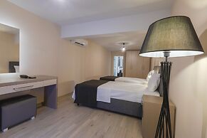 Farrys Boutique Hotel & Beach Club