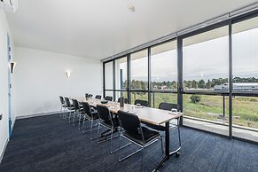 Thornton Executive Hotel