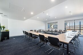 Thornton Executive Hotel