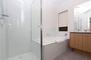 Resortstyle 4BR House With Parking@werribee