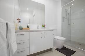 Captivating Large 4br@narre Warren