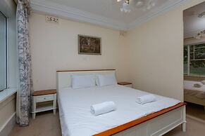 Classic 5 Beds Mt Dandenong Resort