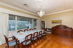 Classic 5 Beds Mt Dandenong Resort