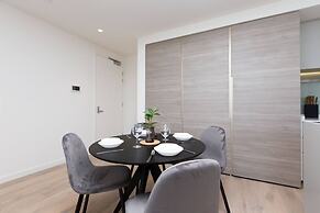 The Lively City 2bed 2 Bath APT @footscray