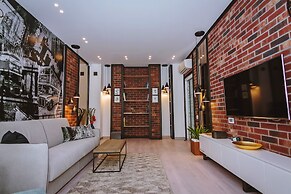 No 6 Apartments