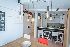 No 6 Apartments