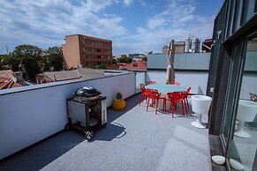 No 6 Apartments