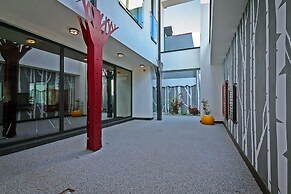No 6 Apartments