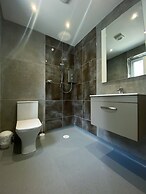 Mayfair Suite Sasco Apartments