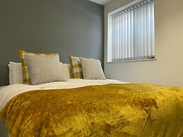 Chelsea Suite Sasco Apartments