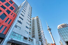 Chic 3 Bedroom City Central with Parking