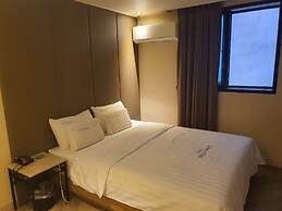 Daily Heaven Hotel