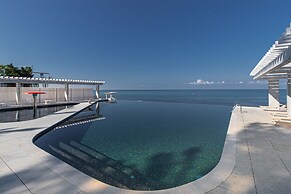 Luchezarniy Resort