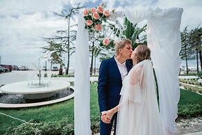 Luchezarniy Resort