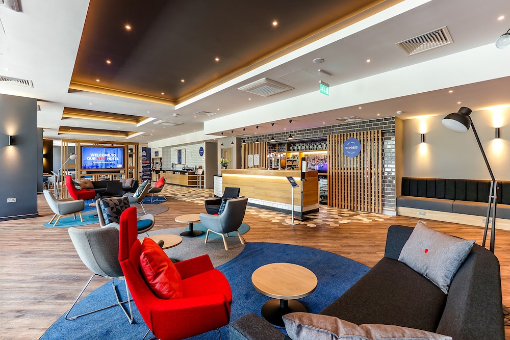 Holiday Inn Express Bicester by IHG