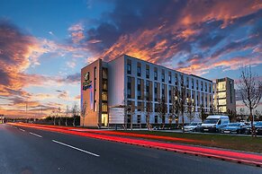 Holiday Inn Express Bicester by IHG