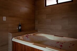Toucan Platinum Suites Aparthotel