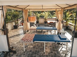 Toucan Platinum Suites Aparthotel