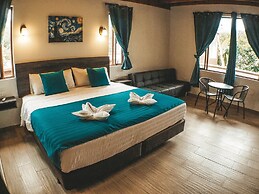 Toucan Platinum Suites Aparthotel