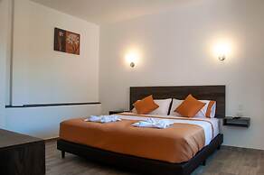 Toucan Platinum Suites Aparthotel
