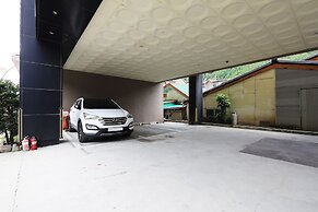 Ace Family Hotel
