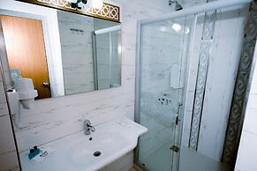 Met Gold Hotel