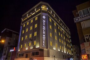 Met Gold Hotel