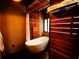Cadillac Hotel Boutique