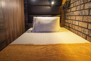 Cadillac Hotel Boutique