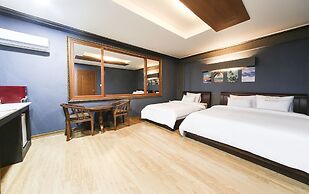 M Boss Motel