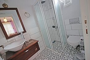 Eflatun Guest House