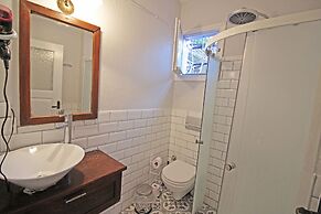 Eflatun Guest House