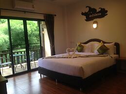 Hugpua Hotel