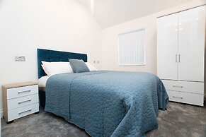 The Avenue Apartments