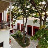 Hotel Hostal El Farol