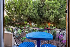 Lulu Inn Çeşme