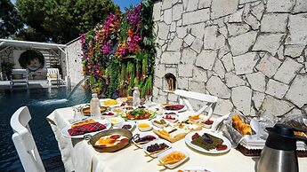 Lulu Inn Çeşme