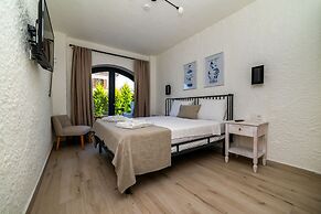Cemal Alaçatı Hotel