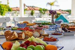 Cemal Alaçatı Hotel