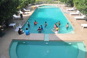 Dream Square Resort