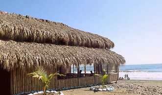Pelicano Surf Camp