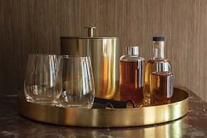 Next Hotel Melbourne, Curio Collection by Hilton