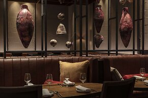 Next Hotel Melbourne, Curio Collection by Hilton
