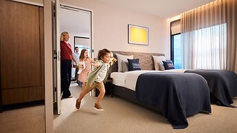 Next Hotel Melbourne, Curio Collection by Hilton